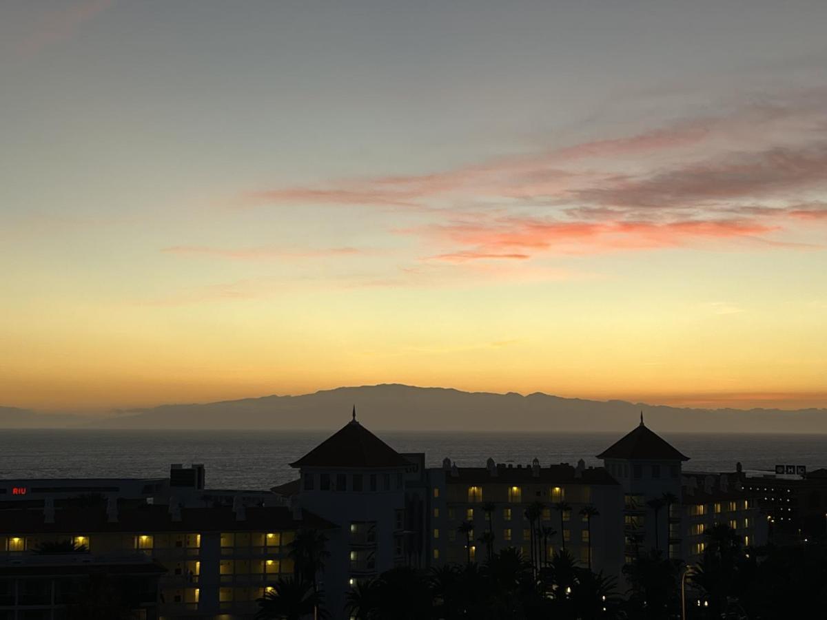 Playa Del Duque-Amazing Views 2 Bedroom 阿德耶 外观 照片