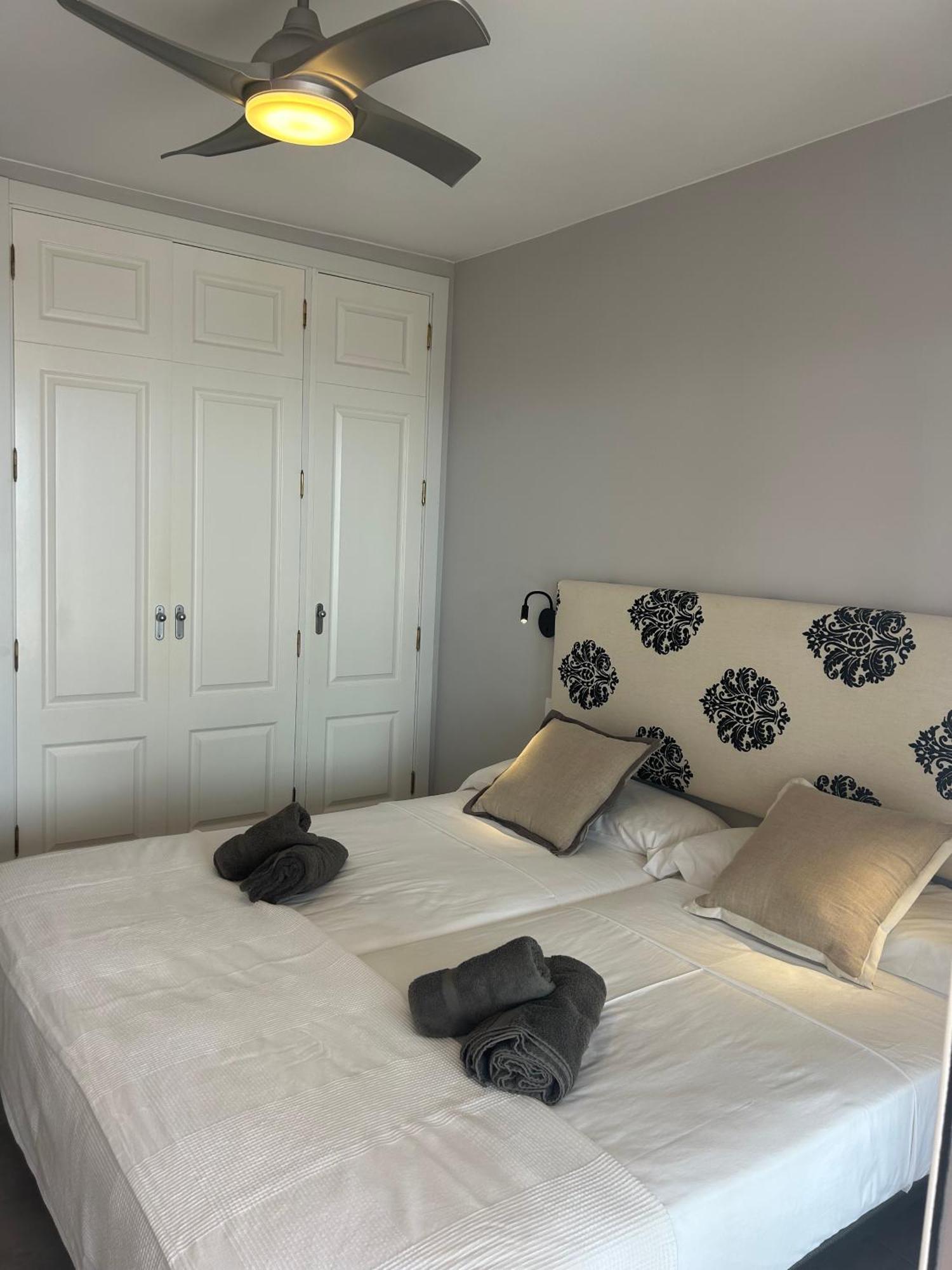 Playa Del Duque-Amazing Views 2 Bedroom 阿德耶 外观 照片
